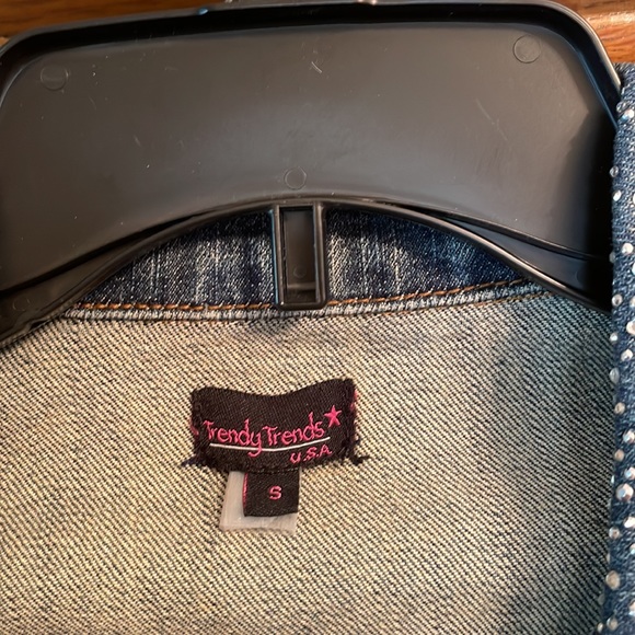 Women’s Trent Trends Embellished Blue Denim ‘Dance’ jacket size small - Picture 3 of 6